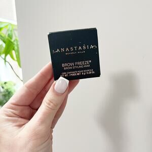 NEW Anastasia Beverly Hills Brow Freeze Sculpting Wax